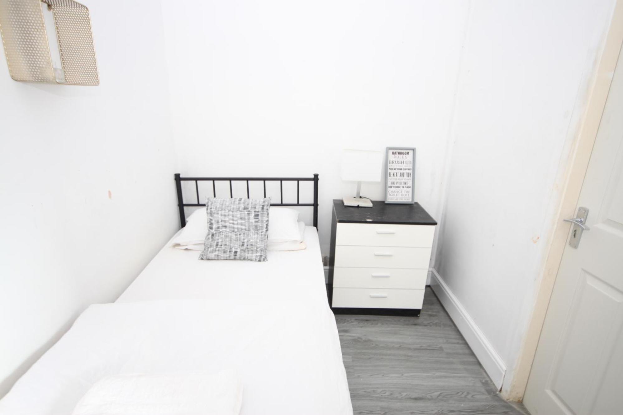 Barton Seaview, Self Catering Studio Apartments, Promenade & Central Beach Location, Families, Couples Or 23 Years Plus Only, Free Parking Blackpool Quarto foto